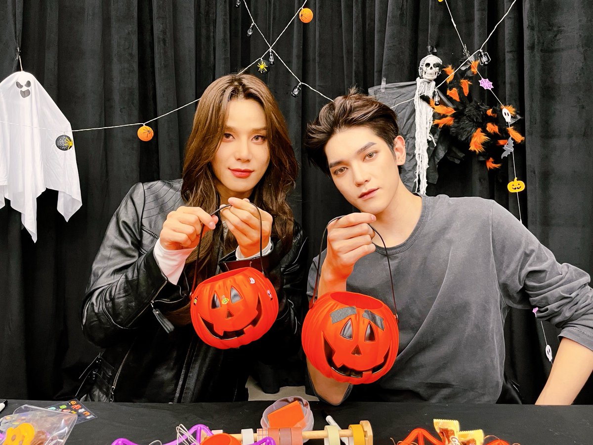 #JUNGWOO🧛🏻‍♀️🌅 & #TAEYONG🧛🏻‍♂️🌅

#NCT #NCT127
#SM_Halloween_House #SMTOWN_WONDERLAND_2021
#SMTOWN