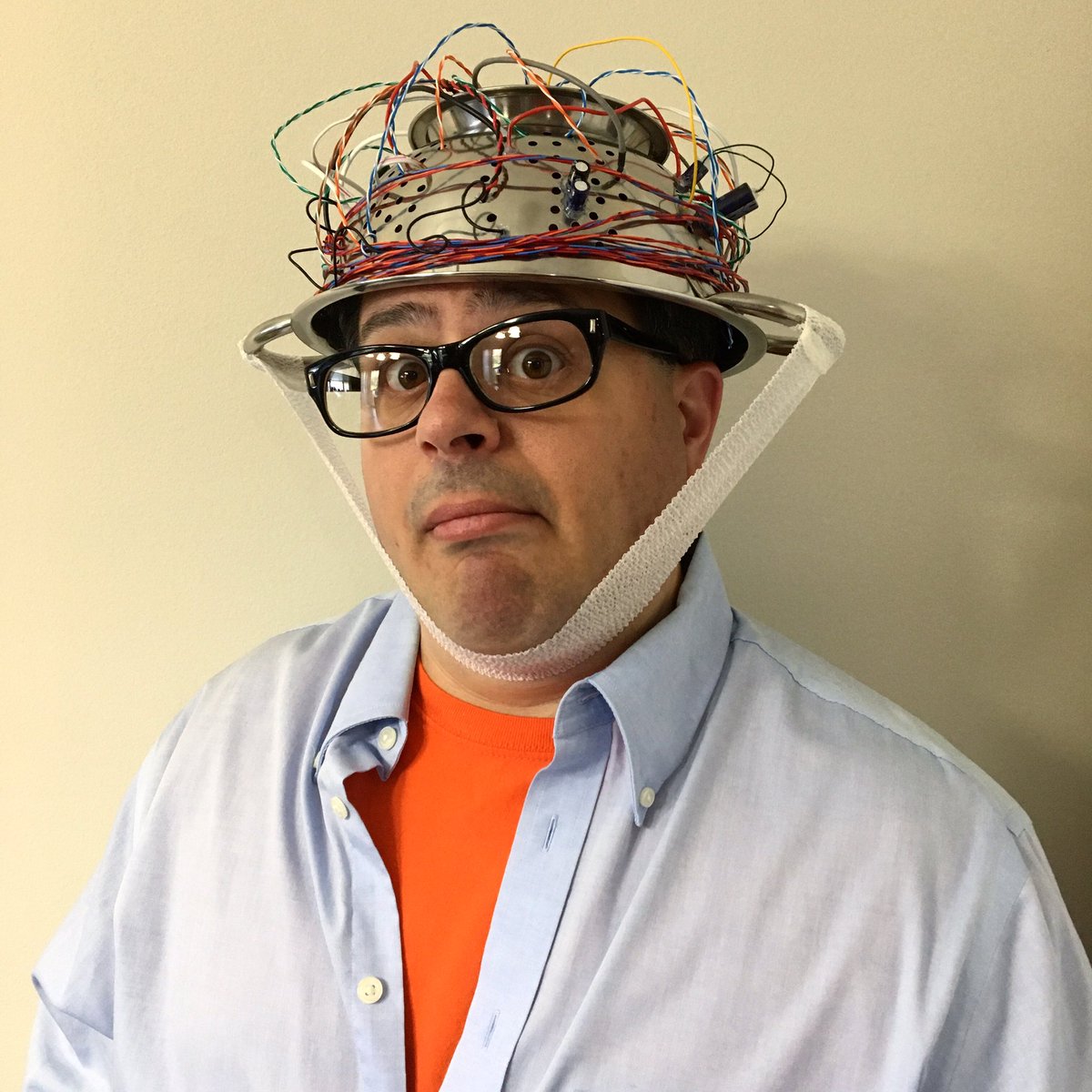PhotogChris's tweet photo. “I am the Key Master.” Showing some love to #RickMoranis as #LouisTully / #VinzClortho. Had to do a #Ghosbusters #costume with the new movie coming out! Happy #Halloween! 🚫👻 | #halloweencostume #ghostbustersafterlife #iamthekeymaster #iaintafraidofnoghost #whoyougonnacall https://t.co/WSLzktFzLx