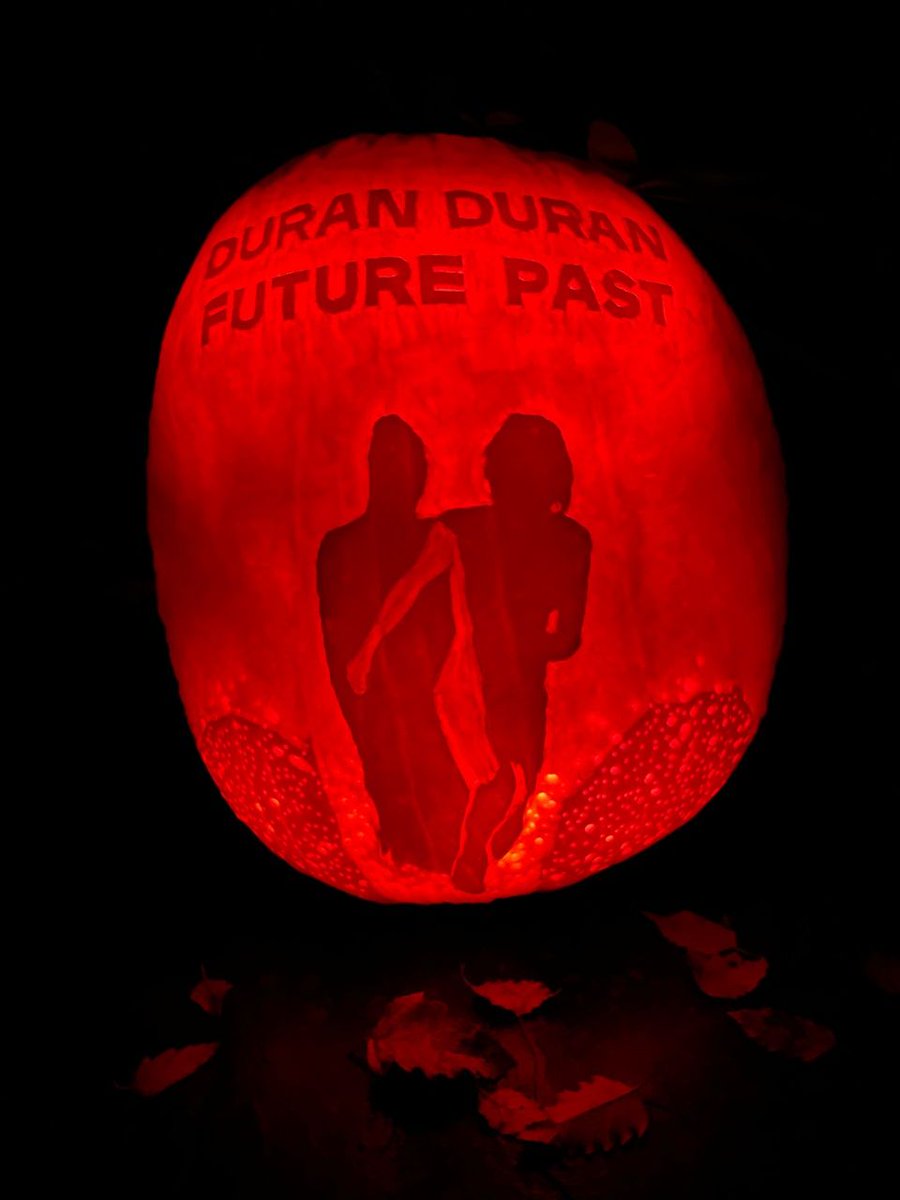 duranduran's tweet photo. WOW!  

FUTURE PAST Halloween pumpkin carved by Marion Watkins! 👻😈🎃 https://t.co/bA7VPbdy52