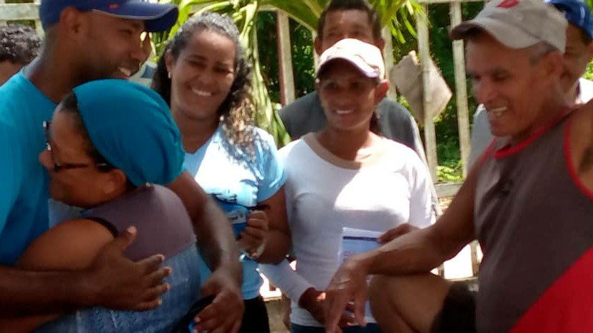 LaAmacuro's tweet photo. La PQ las brisas 2 del municipio casacoima dice si votamos por el cambio si votamos por Bernalda Suárez a la Gobernación del Estado Delta Amacuro y por Erick Ayala a la Alcaldía del Municipio Casacoima El 21 las brisas 2 votan #Unidad https://t.co/oOIONzZ70w