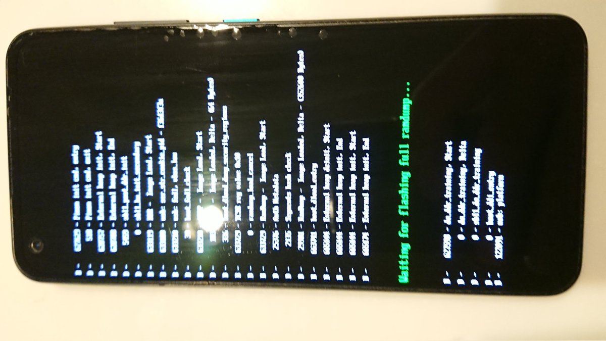 meganebouz's tweet photo. 買い替え2ヶ月弱でご臨終。。
#ZenFone8 #ramdump https://t.co/XrQUw3Aksk