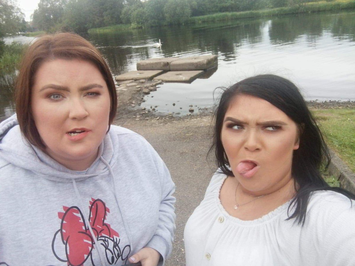 sarahgrant155's tweet photo. The JMG Group Country Drive In @EimearBoggs97 😍❤️🎶 #PaulKelly #GaryGamble #RobertMizzell #RitchieRemo #CountryDriveIn #Enniskillen https://t.co/RSjD1KOPZs