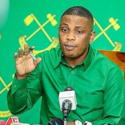EAllute's tweet photo. Mhe Rais Samia Suluhu Hassan alitoa malekezo kwa viongozi kuwapanga upya wamachinga,Rais Samia alisistiza upangaji huo uambatane na wafanyabishara hao kupewa maeneo rafiki yakufanyia biahara zao-Shaka H Shaka Katibu wa Nec Itikadi &amp; Uenezi CCM-Taifa

#Machinga|Boda|BajajiWalindwe https://t.co/aNX7yGR86z