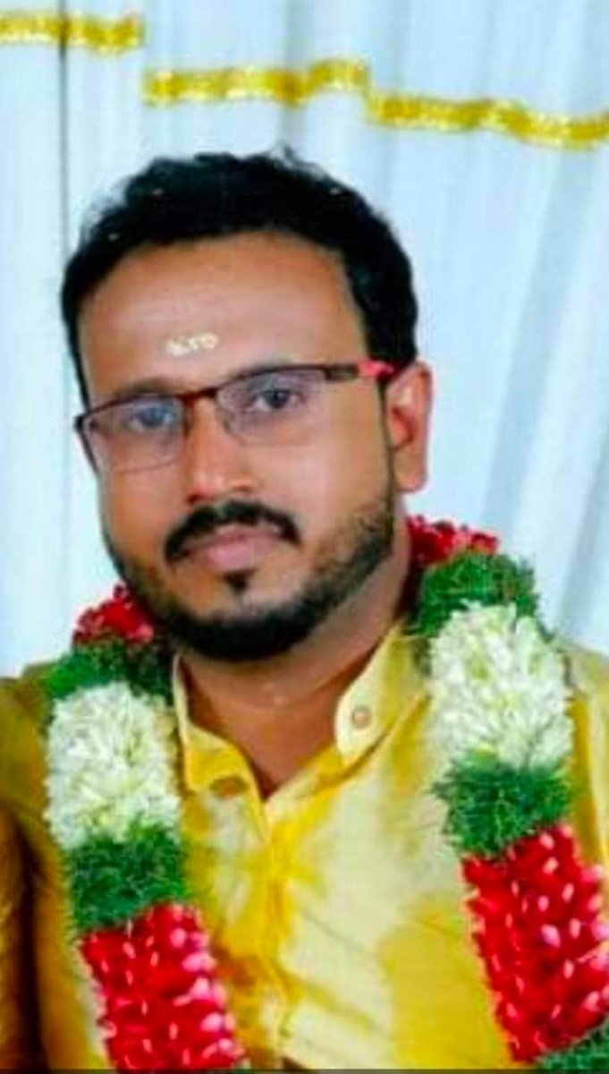 Sarvan62728374's tweet photo. ചാവക്കാട് മണത്തല ചാപ്പറമ്പിൽ  കുത്തേറ്റ ബി.ജെ.പി പ്രവർത്തകൻ മരിച്ചു; മണത്തല സ്വദേശി കൊപ്പര വീട്ടിൽ ബിജുവാണ് മരിച്ചത്

പ്രണാമം 🙏🏻 https://t.co/EZq2iStDzG