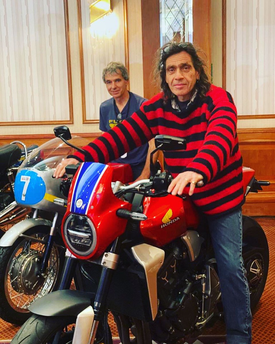 5fourmotorcycle's tweet photo. @TheNMMUK Day 2
With @HenryColeTV @AllenMillyard @Plater22 @jm130tt
#5four #guywillison #hondacb1000r #MuseumLive #cb1000r #hondamotorcycles #motorcycles #dennisthemenace https://t.co/N0vxKZGFU3