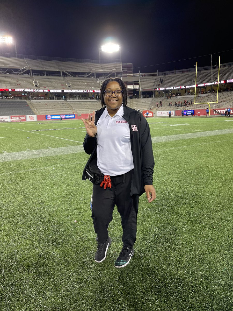 NaturallyNatura's tweet photo. UH defeats SMU! Go Coogs 🐾 #UH #AthleticTraining #GoCoogs #ATsAreEssential #MATStudent https://t.co/coEzHpftuB