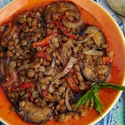 CafeDeBoston's tweet photo. Eggplant, Lentils, and Peppers cooked in Olive Oil, also known as Mercimekli Mualla is from Antakya and has been cooked in the southern Turkish kitchens for generations. Dried mint and olive oil flavor the green lentils and aubergine/eggplant beautifully.
https://t.co/4WtYNN36E7 https://t.co/nNkJgwRg6j