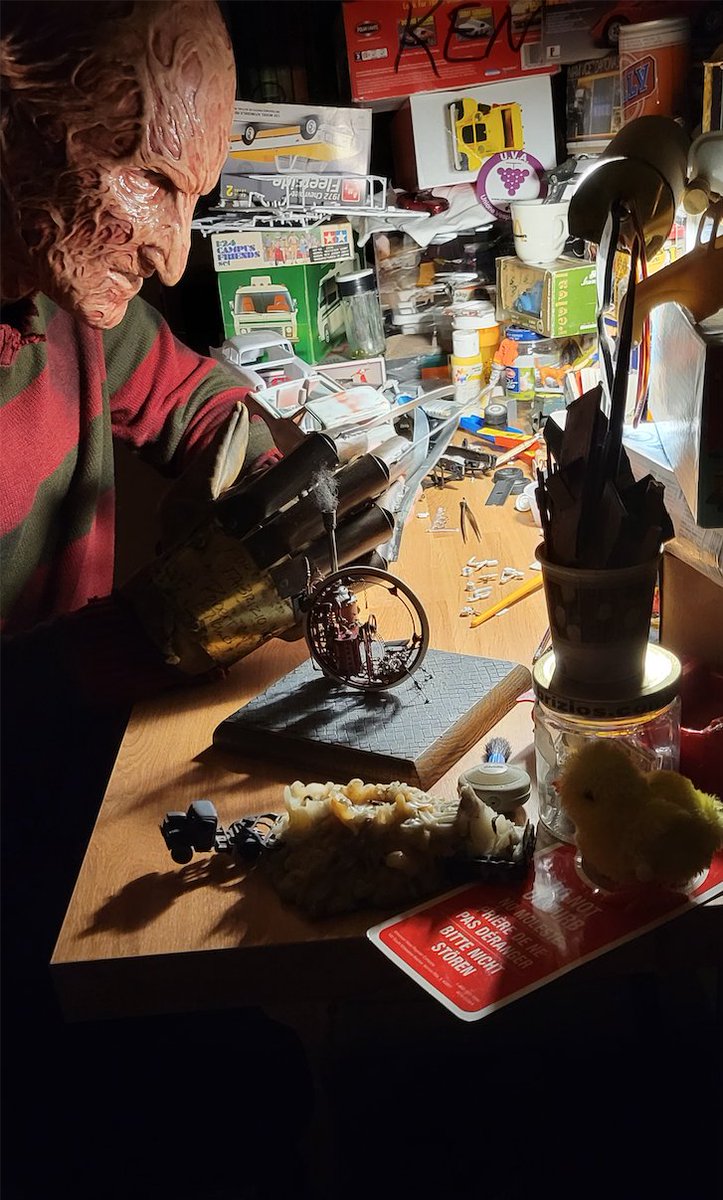 Briziosdotcom's tweet image. Some model cars are a nightmare... Freddy. @Briziosdotcom @RobertBEnglund @FanpageFreddy @ModelCarsMag @UVAgeneration