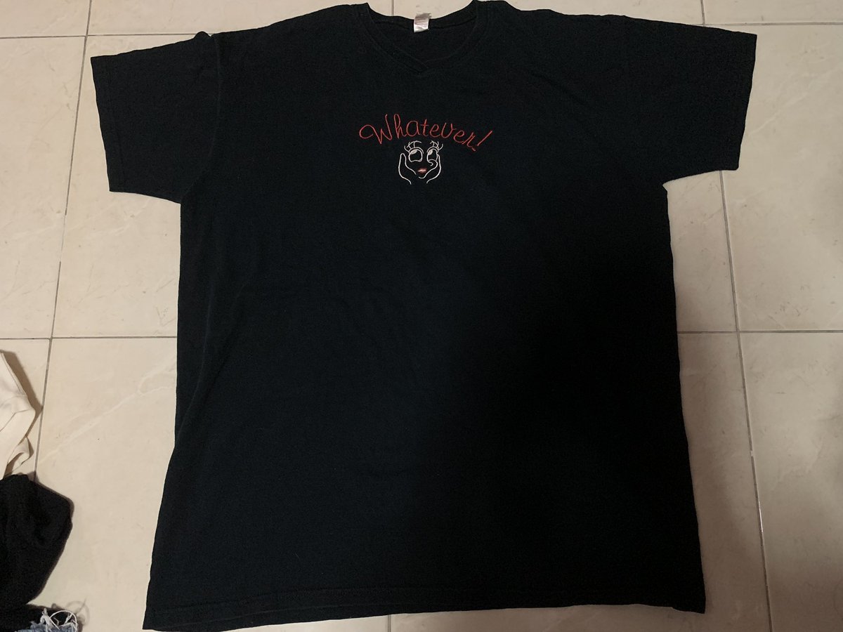 a1acy's tweet photo. ครอปขาว 60 รวมส่ง
เสื้อยืดสีครีม cintage 100 รวมส่ง
ครอปดำ 50 รวมส่ง
เสื้อยืดดำ 90 รวมส่ง https://t.co/4dCdJPvmS4