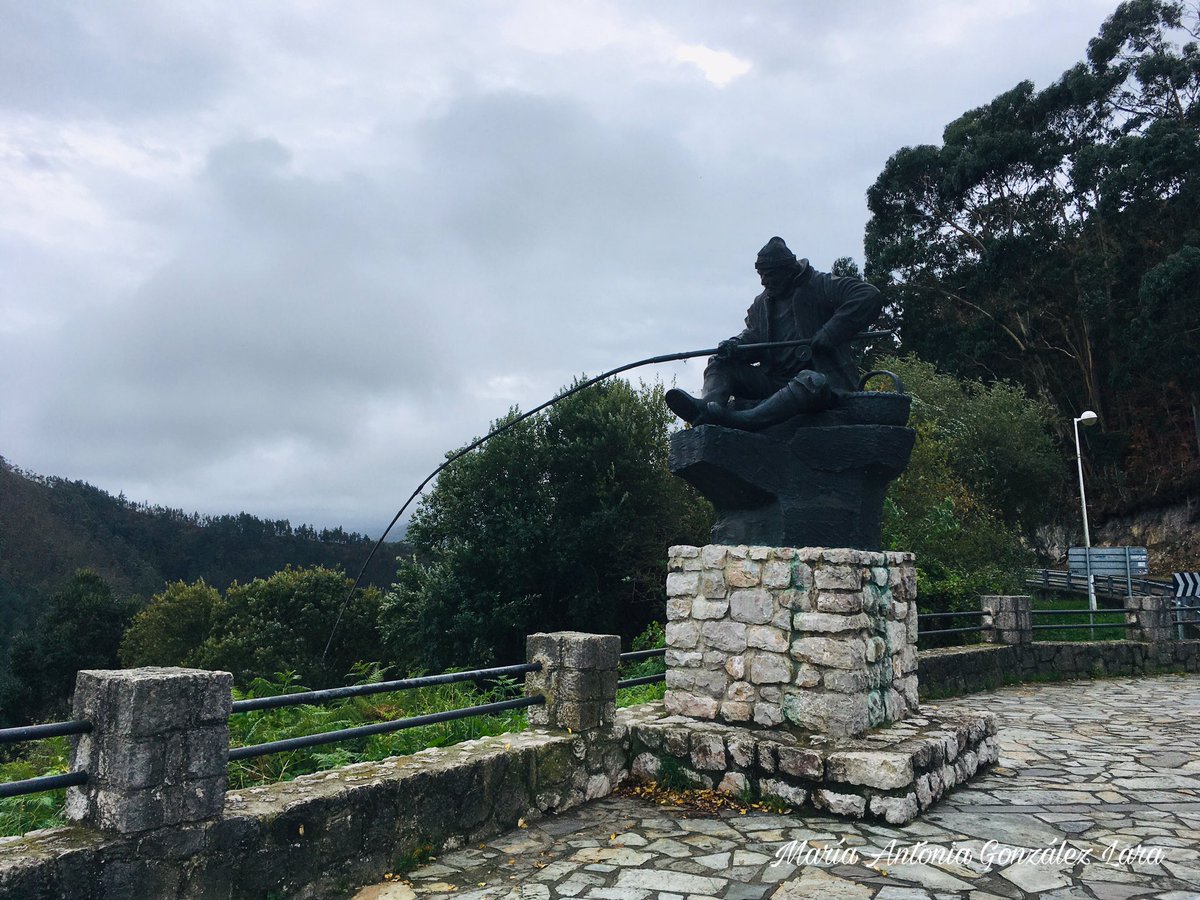 MariaAntoniaSVB's tweet photo. Mañana con un poco de 💦 por nuestro paraíso particular, Pechón.
#RiaDeTinaMenor #PlayaDeAmio #MonumentoAlPescadorDeCaña #Pechon #ValDeSanVicente #ParqueNaturalDeOyambre #CantabriaAlMar #ElParaiso #Cantabria https://t.co/K5Mmvhe77r