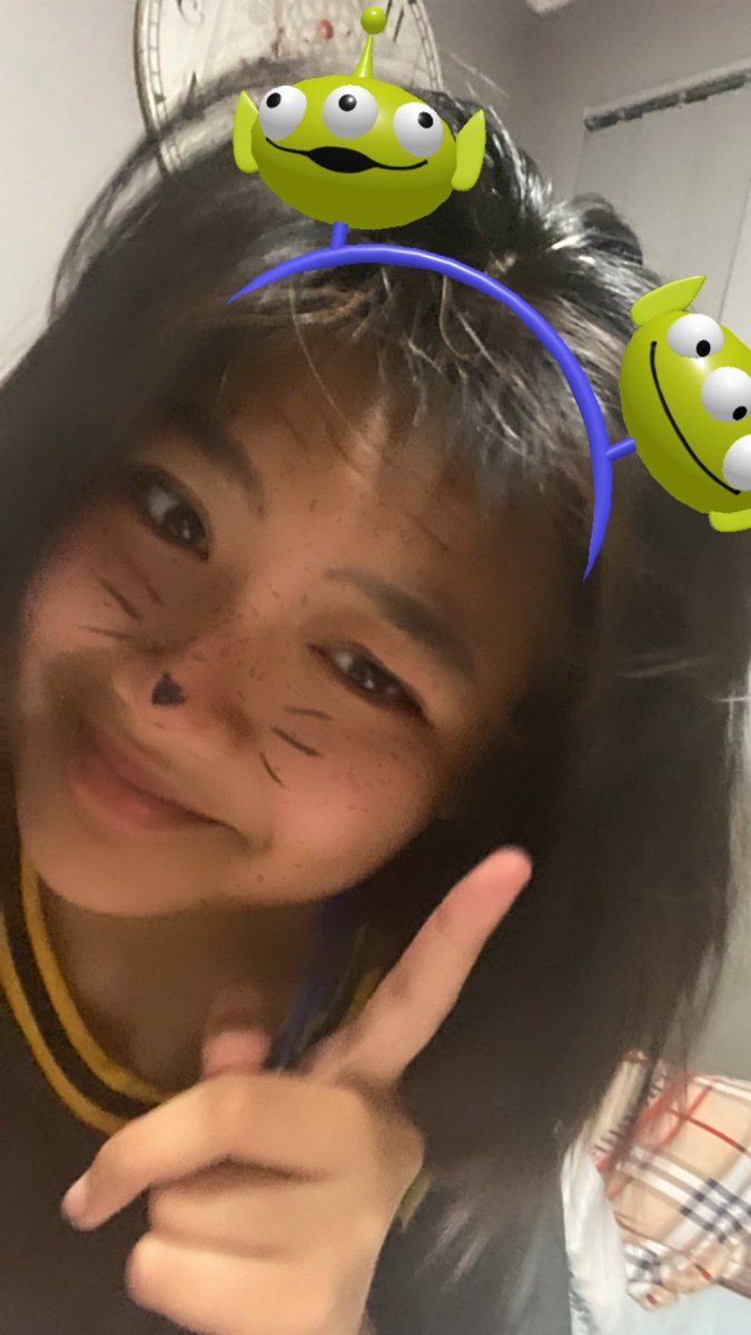 xiaotfu's tweet photo. guys look its my halloween coatime #duality #meow #threeeyed https://t.co/o0WDrafW63