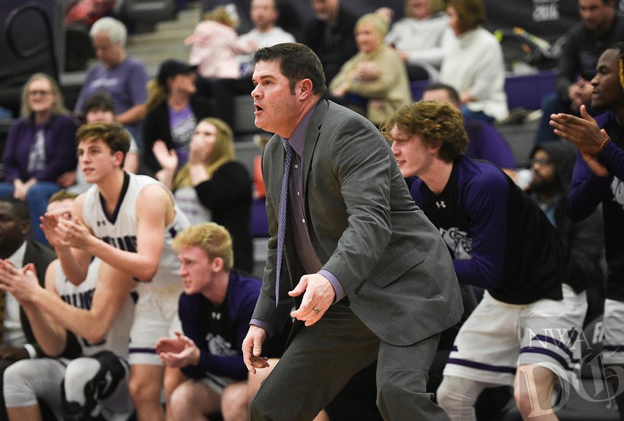 FayBulldogsBB's tweet image. Happy Birthday to the head Dog @bstamps22!! Your passion for the #Purple and your love for @FayBulldogsBB is unmatched!! We hope this trip around the sun is filled with many blessings!!
#betdatup