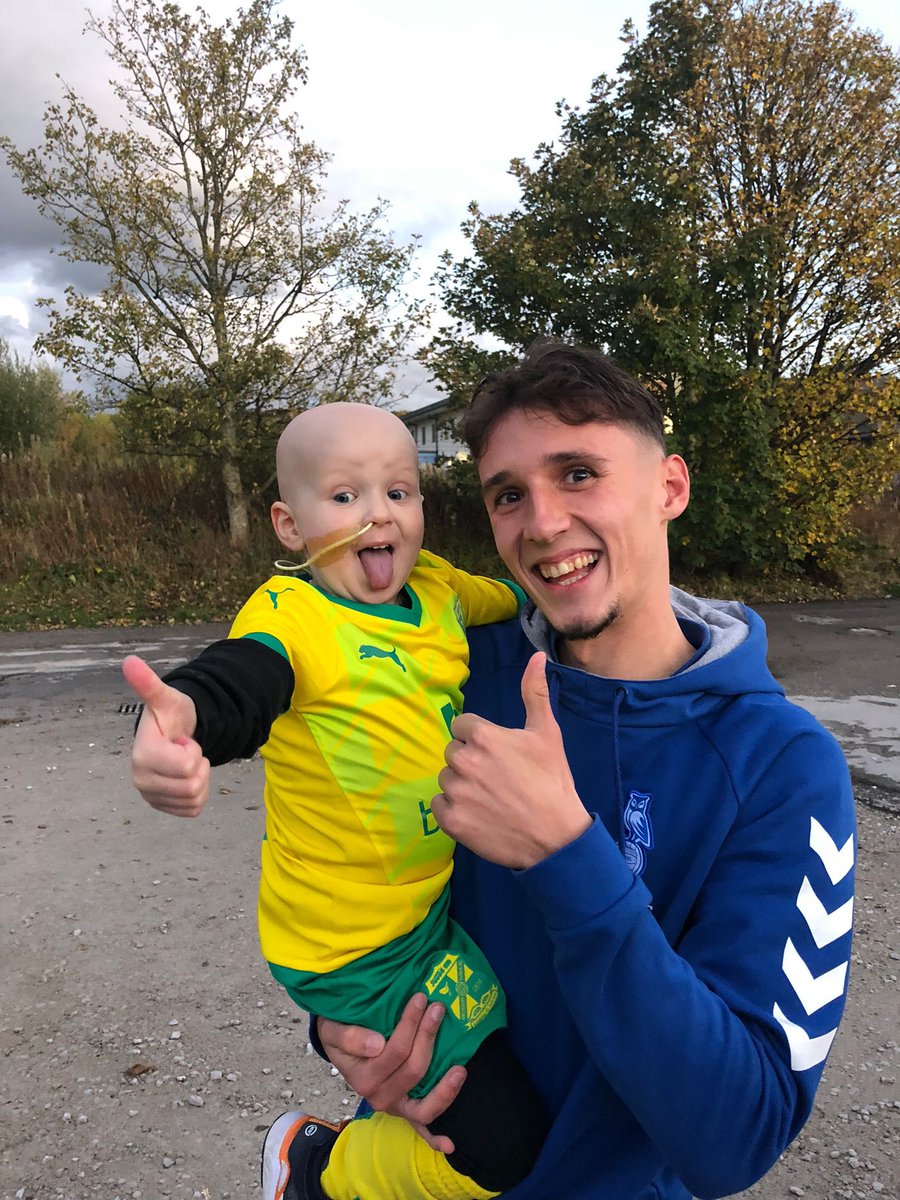 callumwhelan42's tweet photo. Met this amazing inspirational young man yesterday and what a little hero he is. Never stopped smiling 😆 hope you had the best day ever Link https://t.co/OI2iyGmyJ7