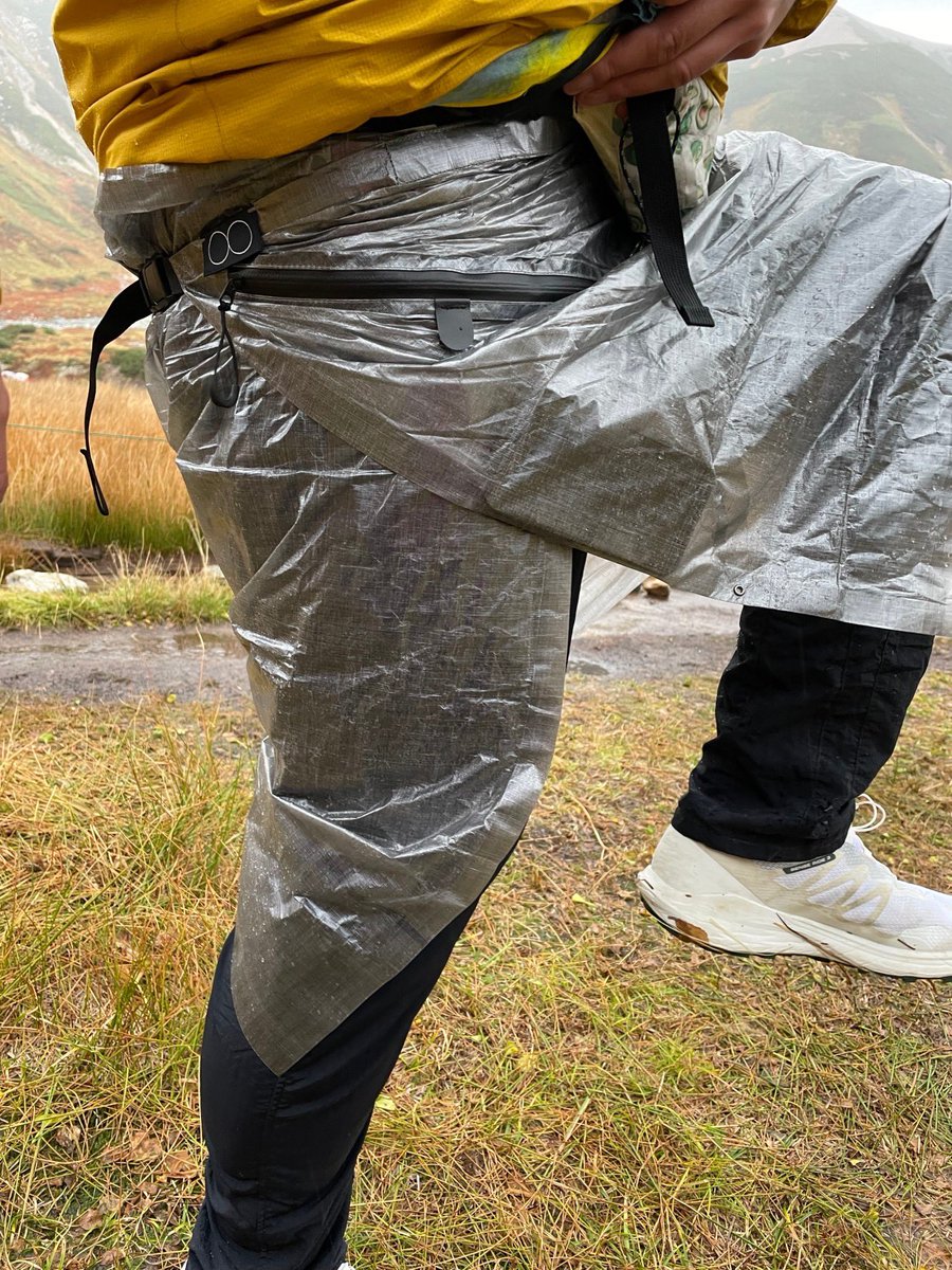 ike_hiking's tweet photo. #WeightPocketSkirt
#mikikurota
#ミキクロタ
#レインスカート
#登山
#ハイキング
#hiking
#ulhiking
#ウルトラライトハイキング
#rayway
#zpacks
#池尻ハイキングクラブ https://t.co/gDlD1flnrt