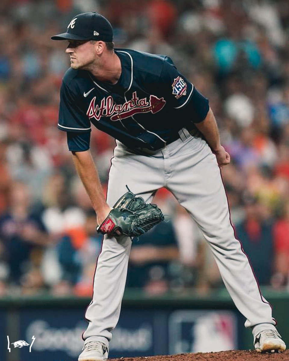 RazorbackBSB's tweet photo. Good morning. Drew Smyly and the @Braves are one win away from a World Series title. 

#ProHogs 🐗 https://t.co/2DLpT3c56y