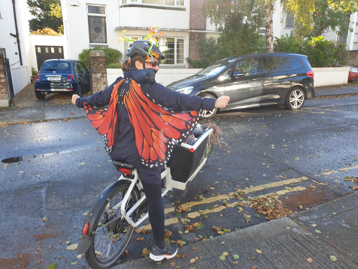 surfguna's tweet photo. I could get used to cycling with wings 😆🎃🎃#SpookyCycle https://t.co/lnzuGKGjNf