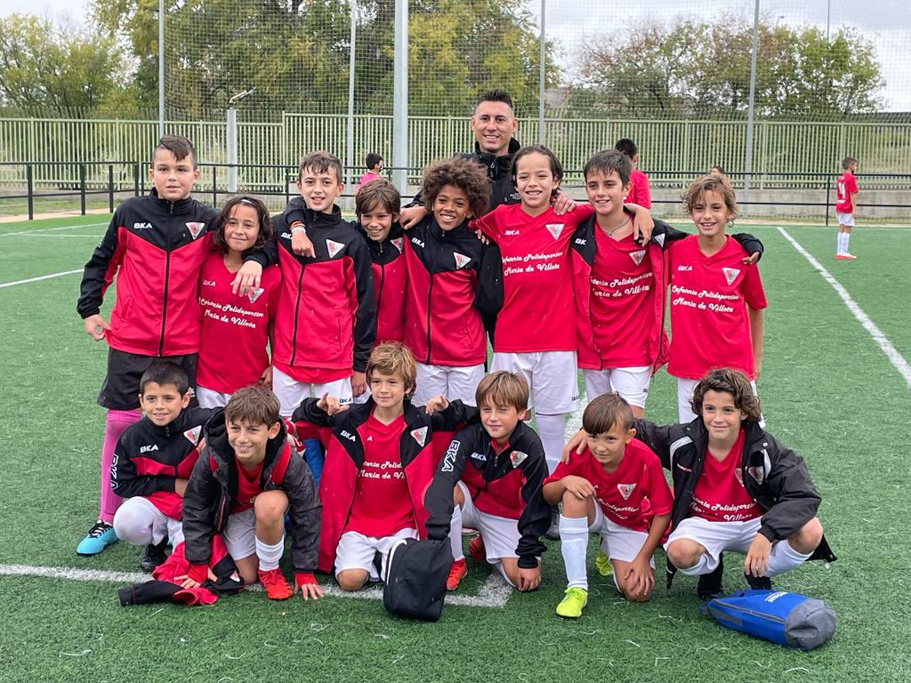 OVButarque's tweet photo. Goleada del alevin autonómica F7 por 9-2 al @rsda_oficial para seguir en la parte alta de la clasificación. Tercera victoria en tres jornadas. #VamosButarque @RFFM_oficial @AVIButarque @ConchaChapa_ @DistritoVillav https://t.co/jt7CRFlJw5