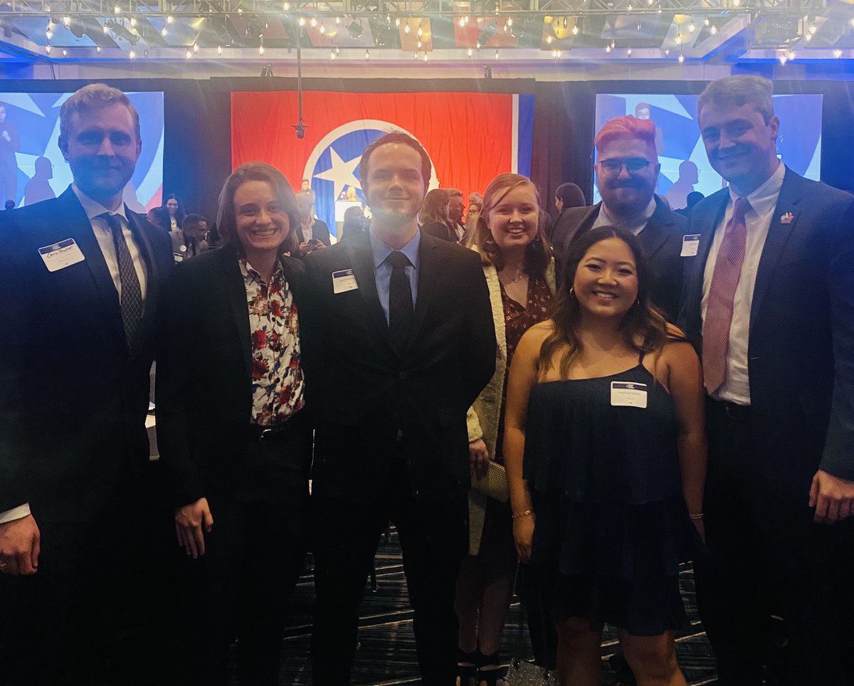 wilcotnyd's tweet photo. Your Young Dems know how to clean up well! We were all thrilled to be able to attend the Three-Star Dinner last night. The food was great and the speakers were better! We will Build Back Blue in 2022!
#BuildBackBlue #ThreeStarDinner #Nashville #Tennessee #Democrats #VoteBlue https://t.co/6wviuME5Hp