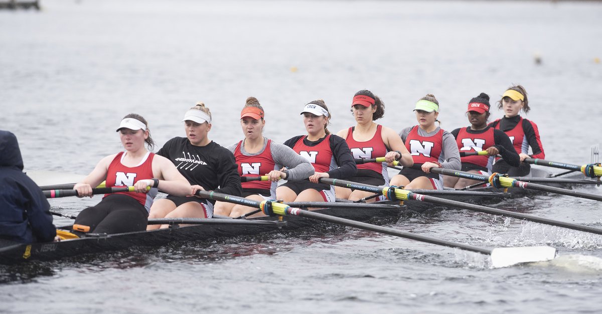 stanhudy's tweet photo. Early Sunday @HeadoftheFish rowing as the varsity girls 8+ get underway at Stafford Bridge adjacent to the @SkidmoreCollege
boathouse 
#HeadoftheFish https://t.co/EjMxg3FstZ