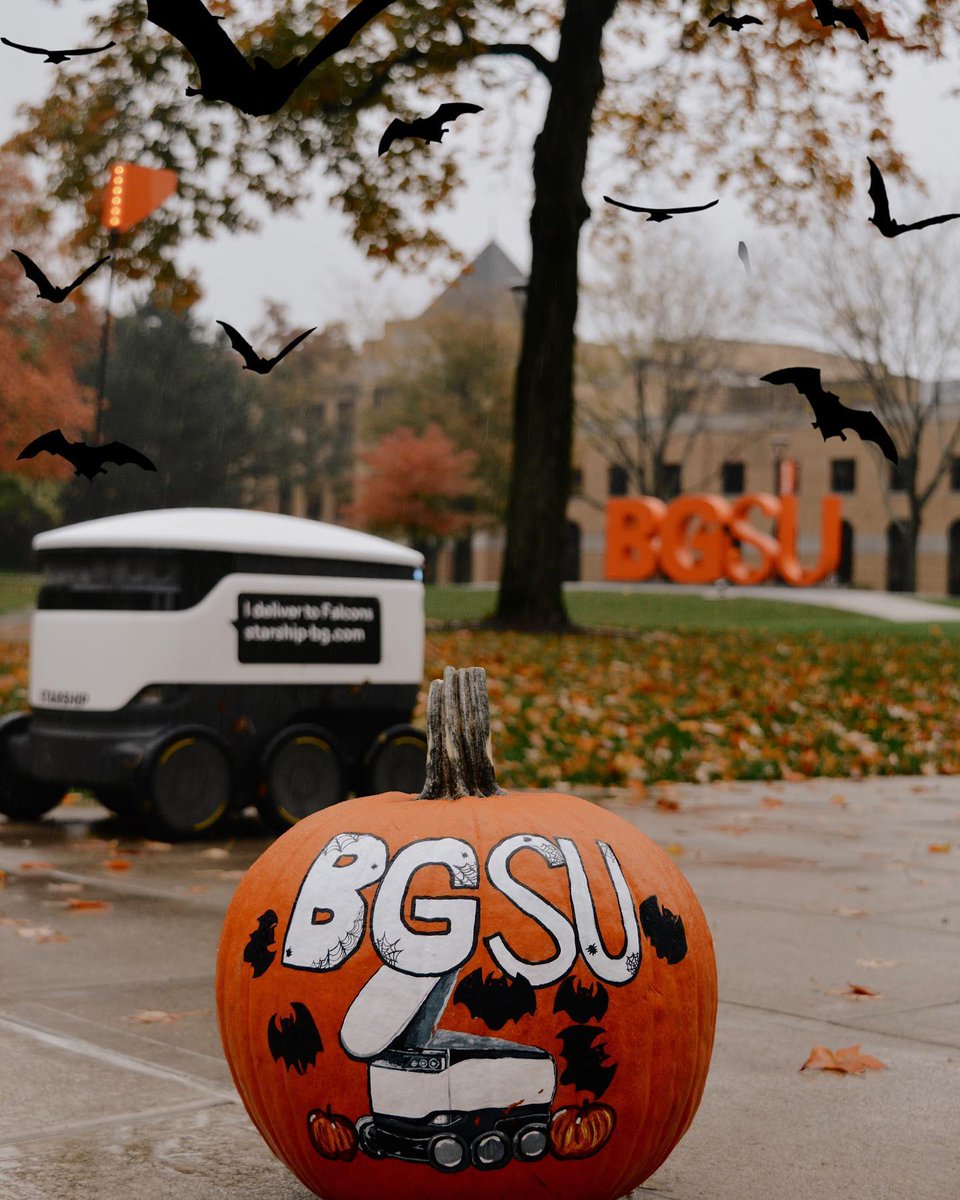 StarshipRobots's tweet photo. Happy Halloween! 🎃 👻 🤖 Today is the last day before #PumpkinBot heads back to the pumpkin patch, did you catch the Jack-O-Bot out this year? We had so much this spooky season with all of you! https://t.co/J1cGWGvafh