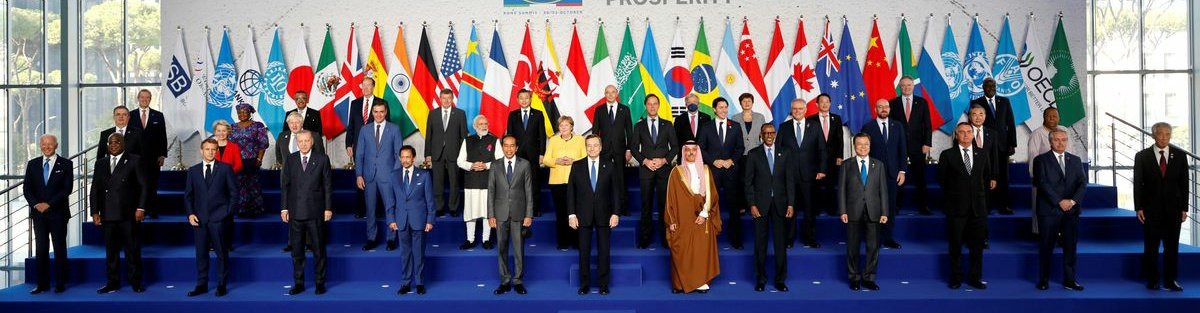Vilavaite's tweet photo. Who is that wearing a #mask at the #G20 meeting? 😱
Not at all @WHO @DrMikeRyan 🤨
#G20Summit https://t.co/dmQrkcUZJn