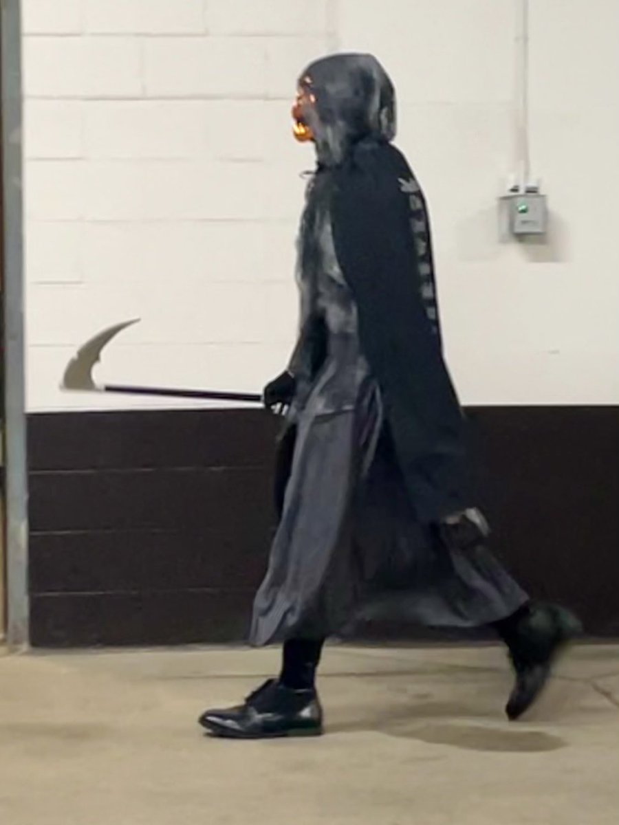 AKinkhabwala's tweet photo. Here comes the Grim Reaper, aka known as Myles Garrett. (And yes, that is the list of QBs he’s taken down on the back.) #Browns #Halloween https://t.co/8lm87w9Gil