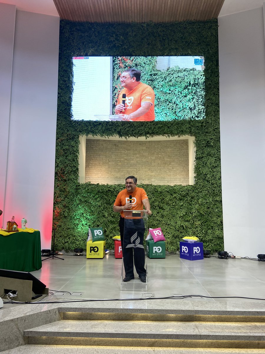 Nosso secretário <a href="/HelvioGroeschel/">Pr_Hélvio Groeschel</a> abre a palavra para encerrarmos nosso lançamento de mutirão de Natal, benção pura!!