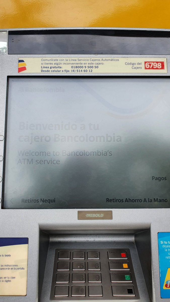 evalerod's tweet photo. El cajero de @Bancolombia de Rivera HUILA no sirve para nada. No dizque @Bancolombia es el mejor Banco del País? Que va @Bancolombia hace publicidad engañosa. NO AREEGLAN un pinche cajero como será lo demás. @Bancolombia el peor banco de todos https://t.co/GpaBnTbRj5