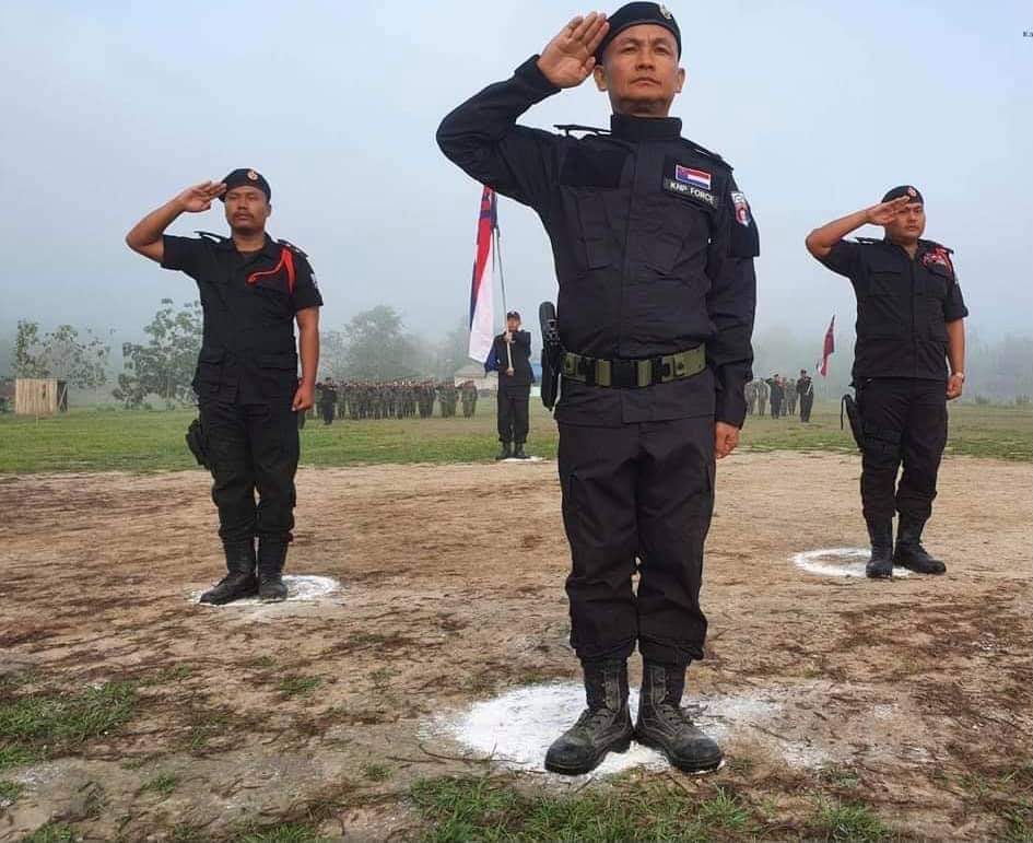 MayWongST's tweet photo. #Myanmar #Karen state bordering #Thailand has now formed own police force. @knuhq, 1 of the oldest #ethnic armed groups has been defending its territory there for over 60 years. It also attacked/took control of #military base overlooking Thailand in April #WhatsHappeningInMyanmar https://t.co/6Df5TCwrGz