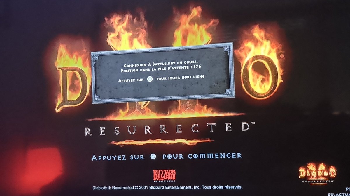 Lembrouille_'s tweet photo. Impossible to play on ps5. Refund. I don' have play one second.@Blizzard_Ent #refundd2r https://t.co/Uu1iu7CTir