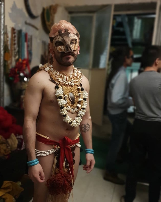 DapperDeon's tweet photo. a few shots from my last party, with @Icarelevy  @ElChicoBromas  @DAldumar (and me as skeletal Charro!)

https://t.co/3unJ1ecB07 https://t.co/uxVNfZUFDe