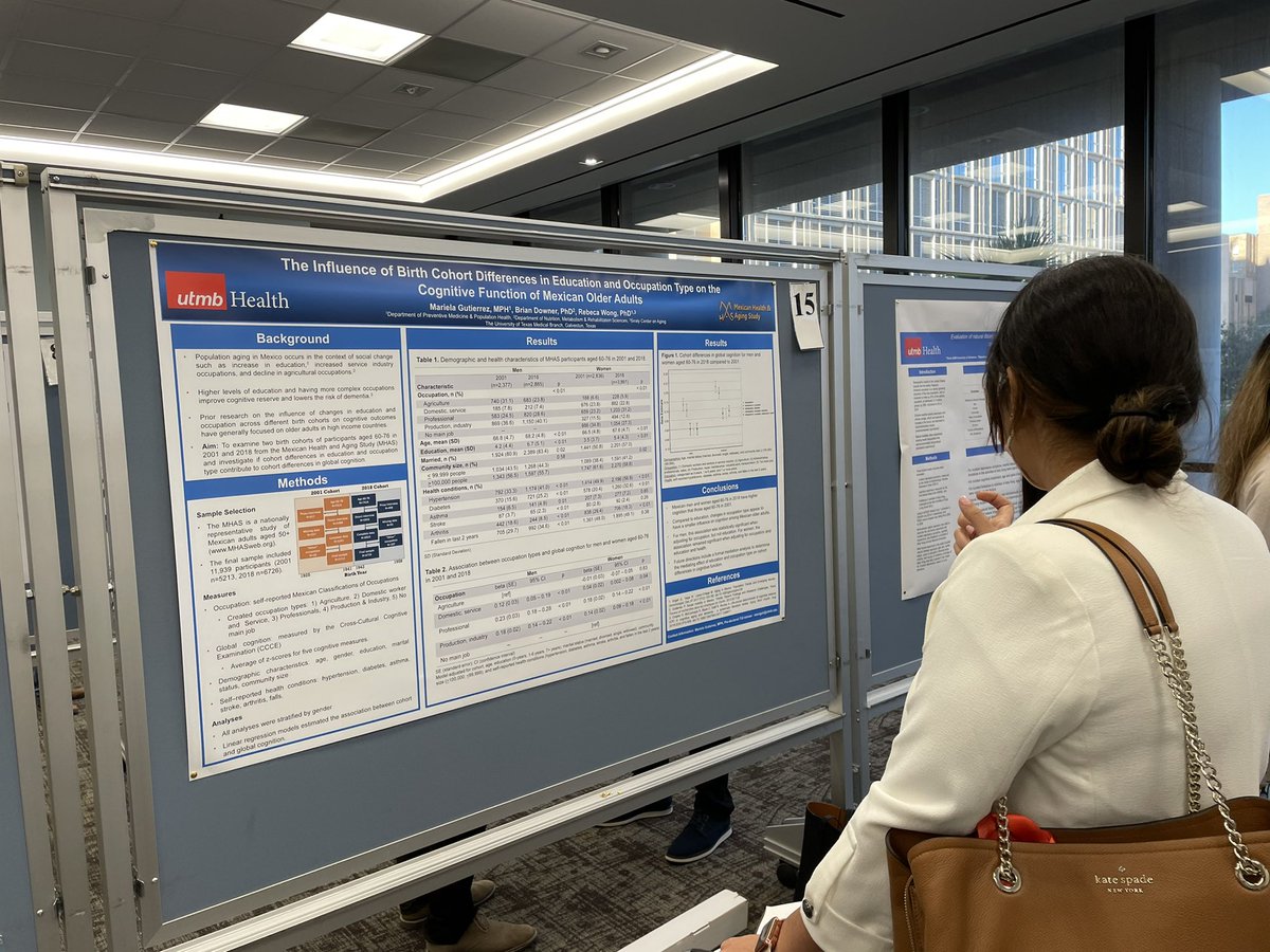 Mari_AGutierrez's tweet photo. This past Wednesday I went to my 1st Forum on Aging by @UTMB_SCOA. I’m proud to be part of this community of aging scholars. Many thanks to my mentors @BrdownerG and Dr. Rebeca Wong for their support. I was recognized w Excellence in Research in Disparities in Cognitive Function! https://t.co/M2mcGA0o0R