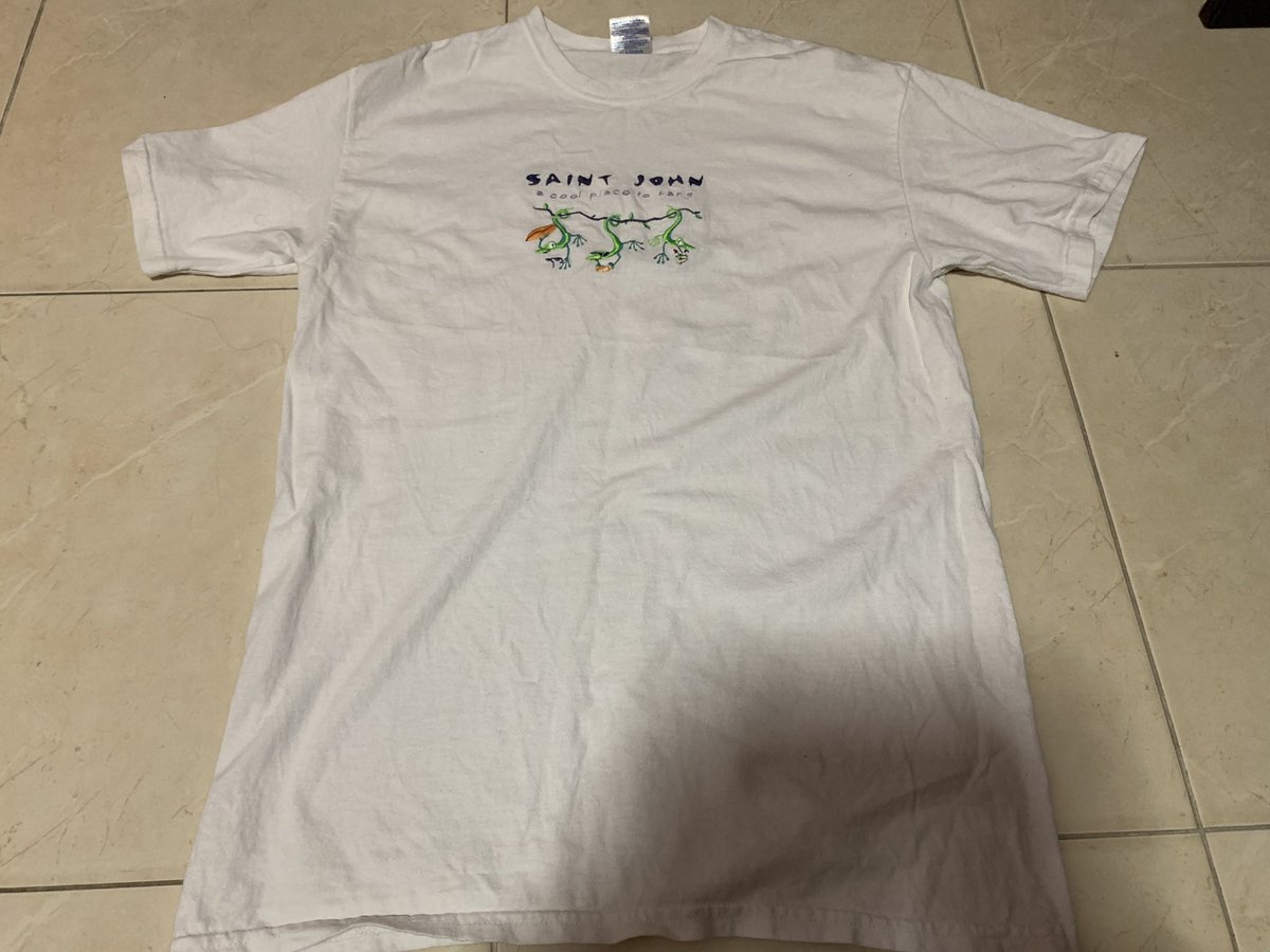 a1acy's tweet photo. เสื้อยืดตัวละ 90 รวมส่งงับ
ตัวสุดท้ายสีฟ้า 150 รวมส่งงับ https://t.co/TJeLkouoVO