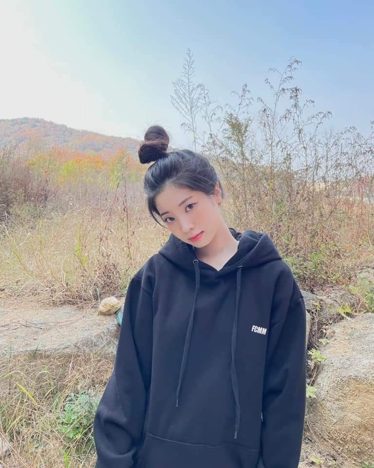 Tousaka9's tweet photo. 🤍🤍🤍🥰🥰 https://t.co/Pn8cyv2EKx