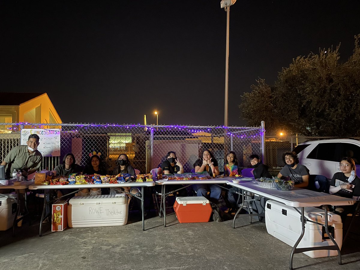 RoweTheatre's tweet photo. Thank you everyone who made it out to our drive-in!! It was very successful and you can be sure to expect more in the future!! https://t.co/yXULOBvi0y