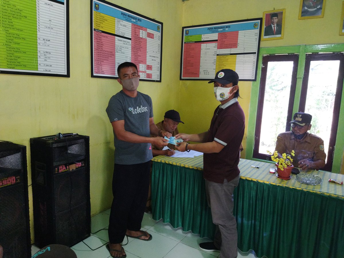Citizen_Tomini's tweet photo. Penyaluran BLT-DD diberbagai desa di Kec. Tomini, dalam beberapa bulan terakhir utk T.A 2021

#tppsulteng #tppparimo
@bbgtriawan4 @HanafiSulteng @wahiddhoel84 @kemendespdtt https://t.co/PizePaqi4r
