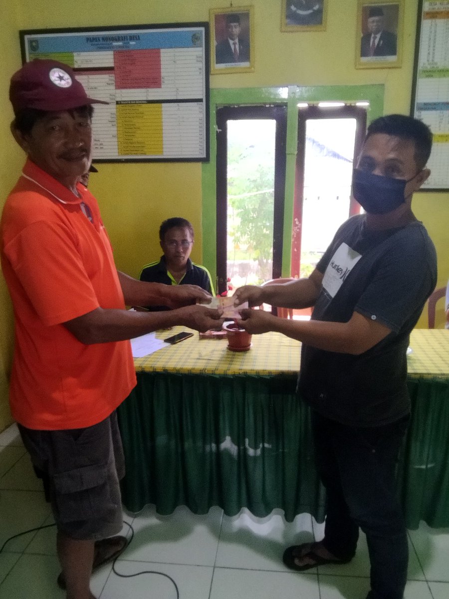 Citizen_Tomini's tweet photo. Penyaluran BLT-DD diberbagai desa di Kec. Tomini, dalam beberapa bulan terakhir utk T.A 2021

#tppsulteng #tppparimo
@bbgtriawan4 @HanafiSulteng @wahiddhoel84 @kemendespdtt https://t.co/PizePaqi4r