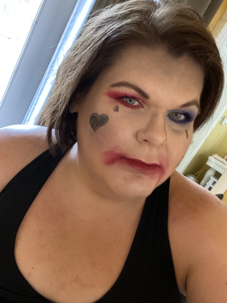 brittanylea's tweet photo. Happy Halloween 🎃 https://t.co/ZWMi6N3a2q