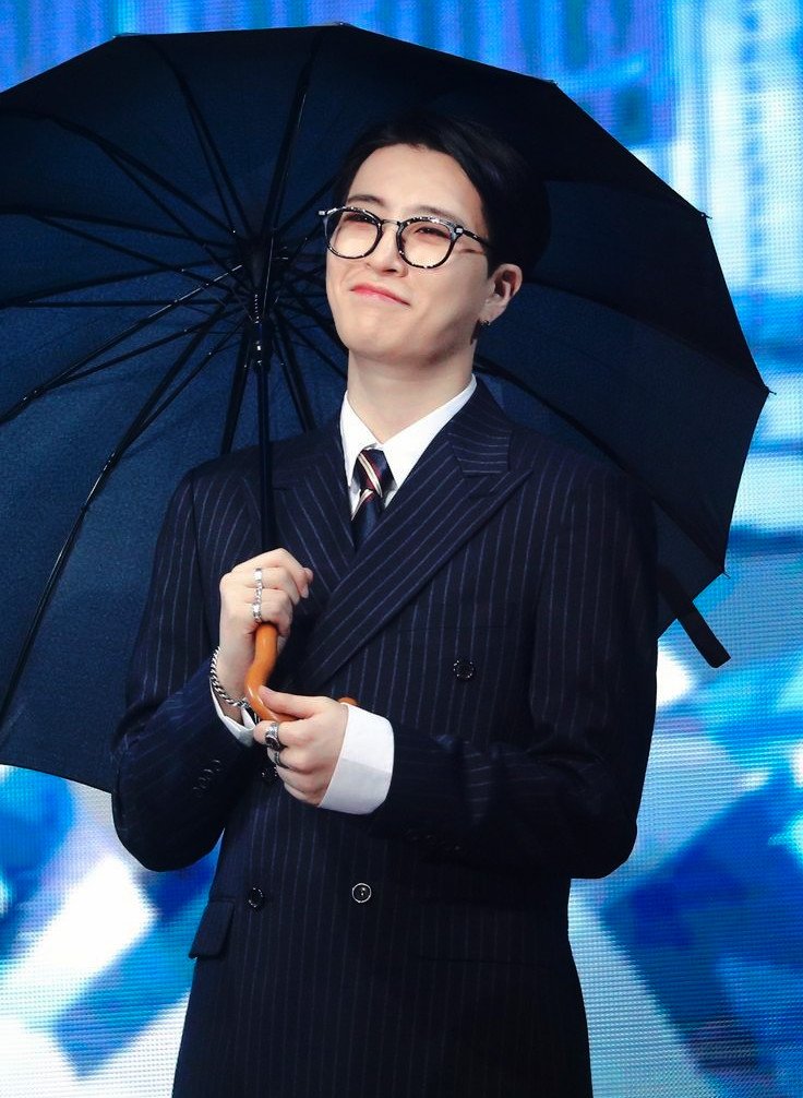 196CY's tweet photo. ⠀⠀ᅟᅟ
⠀ᅟıf ꭚou ꭐαnt α 𝘁αstч 𝘀𝘄eet ˒ be sure
⠀ᅟto 𝗵o𝗹𝗹er : 𝙩𝙧𝙞𝙘𝙠 𝘰𝘳 𝙩𝙧𝙚𝙖𝙩 #mafiaday https://t.co/22I2BMXKaX