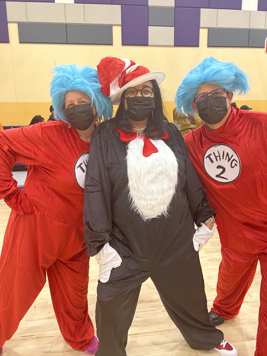 CDavis_BOLA's tweet photo. Happy Halloween from Obama Learning Academy’s Trunk or Treat!!  The rain didn’t stop our fun! Thanks to Markham Fire and Markham Police Departments for joining us! https://t.co/pZ1RxrT2aE