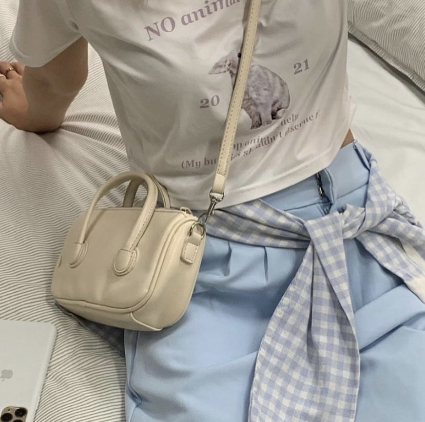 a1acy's tweet photo. - ครอปกระต่าย laayhouse size m ใส่ไป2ครั้งง 290 รวมส่งงับ
-เสื้อยืดกระต่าย laayhouse size m ใส่ครั้งเดียวว 390 รวมส่งงับบ
#ส่งต่อเสื้อผ้า #ส่งต่อdaddy #เสื้อผ้าสไตล์เกาหลี #ส่งต่อcintage #ส่งต่อเสื้อผ้ามือสอง #laayhouse https://t.co/3WUuxP2Xgk
