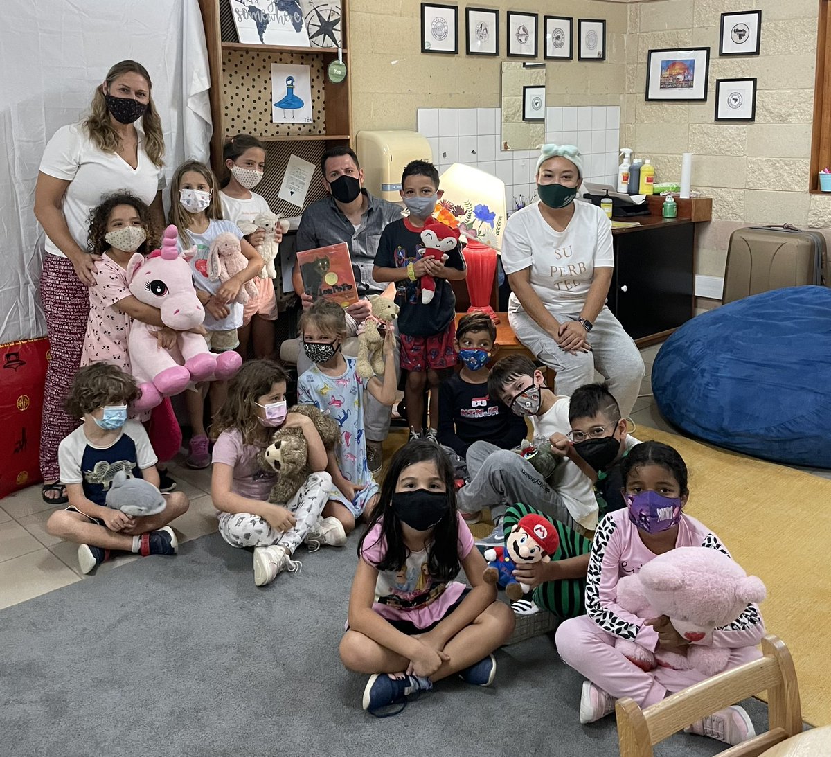 Crisaua's tweet photo. It was such a fun and educational @literacyWeek @ISAruba This year was all about Japanese and Chinese cultures. From shadow plays, to making Gyozas. It’s really more fun at @ISSCommunity https://t.co/BPCld8Hifz