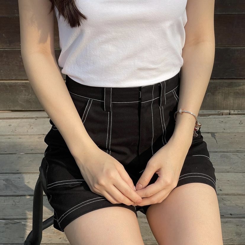 a1acy's tweet photo. - เสื้อ lovelazy จากร้าน @la_____sy  ยาว 19 ไม่เคยใส่เลยย 530 รวมส่งงับบ (สีขาว)
- กางเกงสีดำ size xs เอว 23-24 มี2 ตัว 200 รวมส่งงับ
#ส่งต่อเสื้อผ้า #ส่งต่อdaddy #เสื้อผ้าสไตล์เกาหลี #ส่งต่อcintage #ส่งต่อเสื้อผ้ามือสอง https://t.co/GbIAKMsFyn