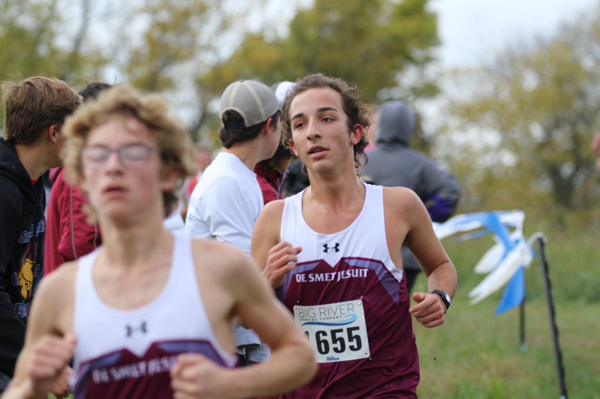 DeSmetJesuitHS's tweet photo. Congrats, @DeSmetTrackXC for qualifying for State with a third place finish at Saturday’s District meet! #lifeatdesmetjesuit https://t.co/Balyi5Hx58