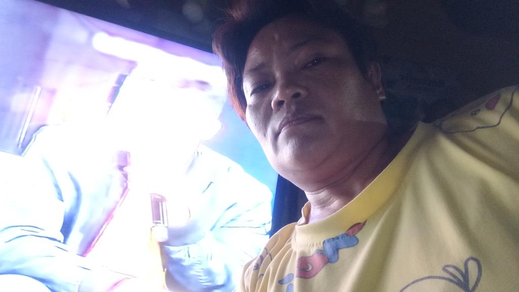 Watching tbats
#MahmygzMemories
#MygzMolino