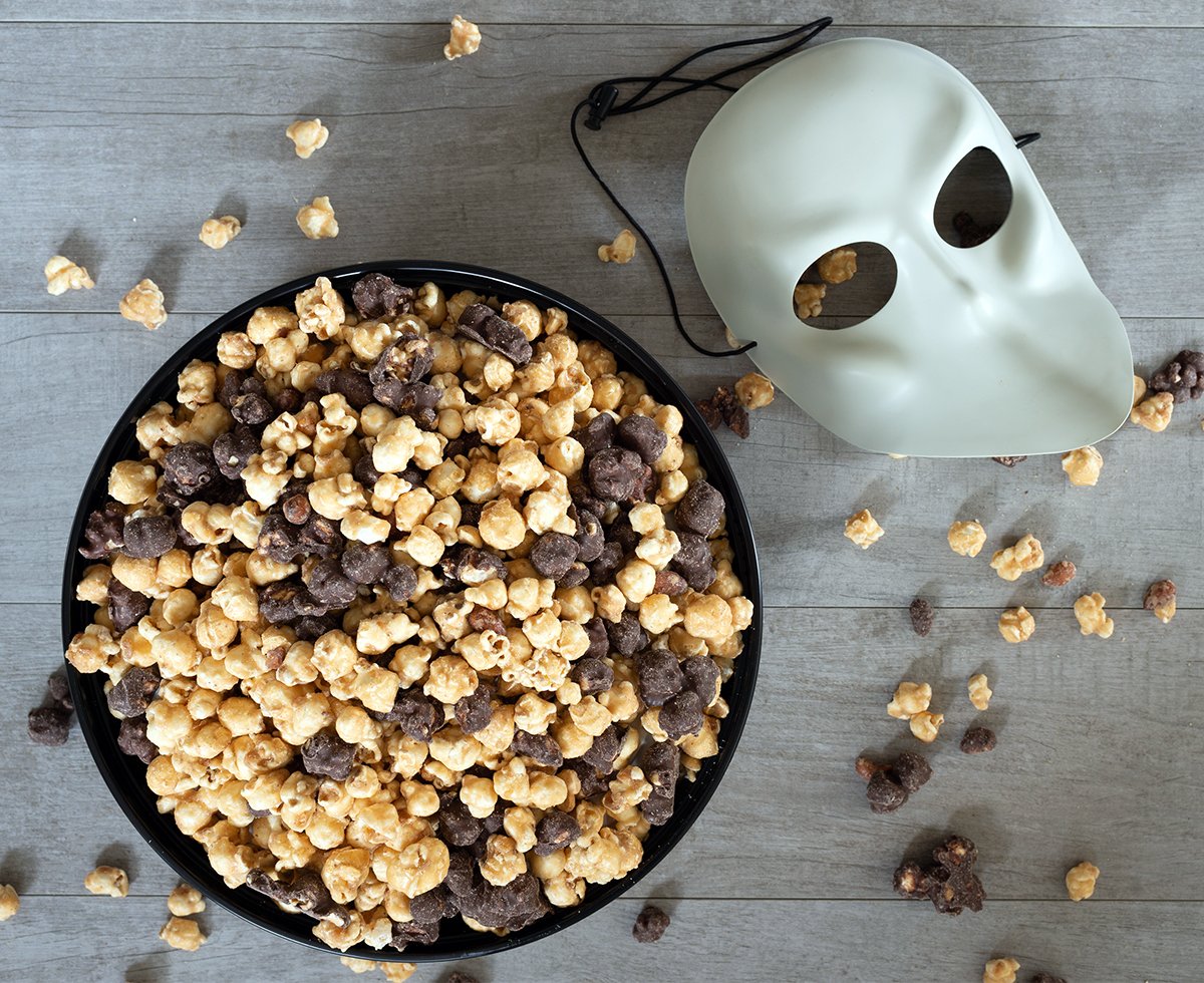 MooseMunch's tweet photo. Happy Halloween! 🎃 https://t.co/EfbDoxBdHm