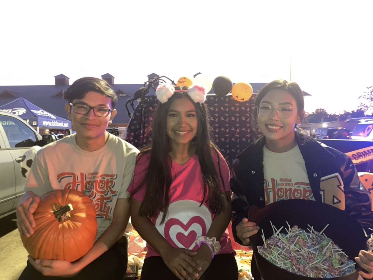 hs_honor's tweet photo. Trunk or Treat🎃👻 https://t.co/zOtlH48Gvk