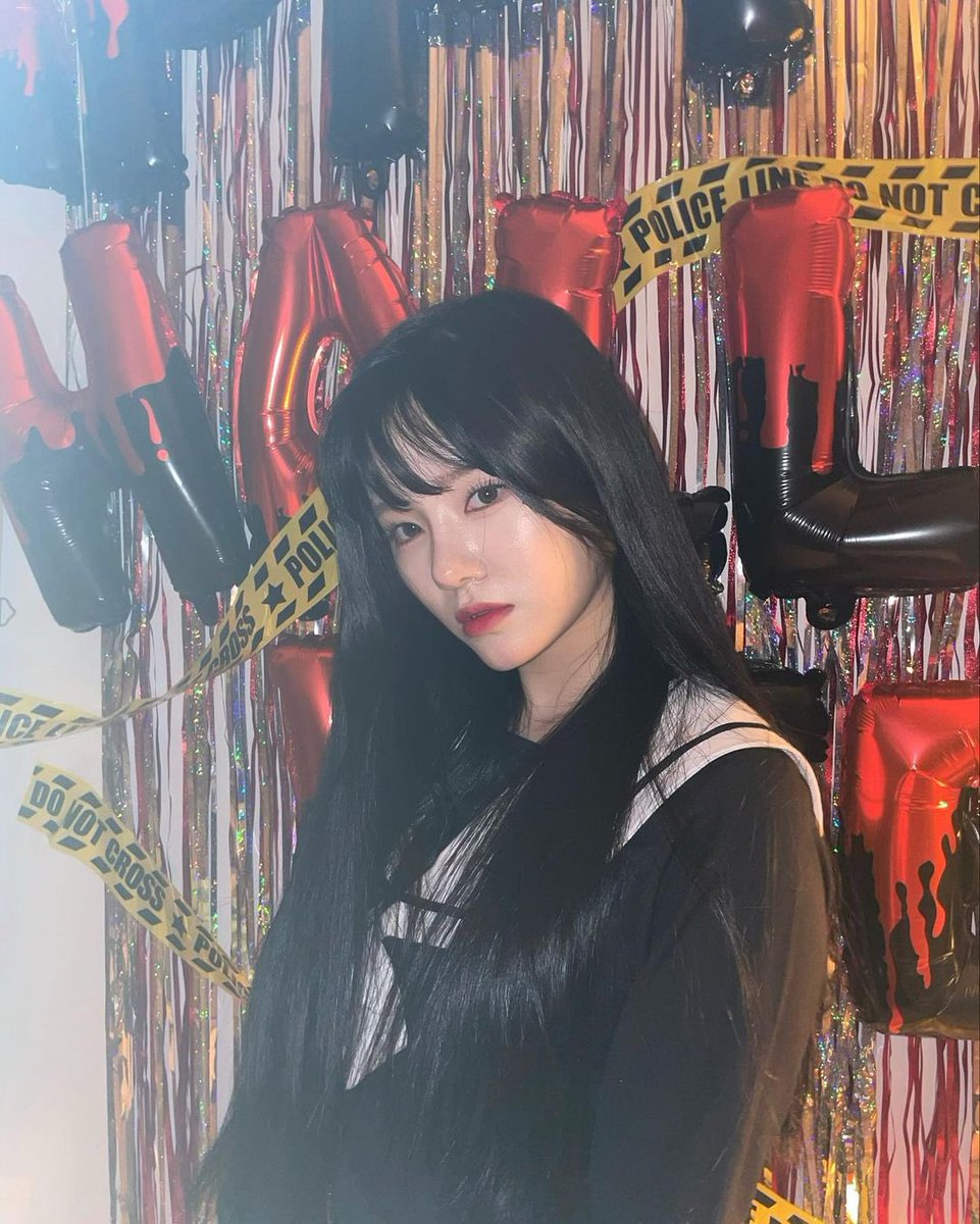 RAYEONLOOKS's tweet photo. instagram update
#fanatics #rayeon #이나연 https://t.co/K9dVcfXkZ3