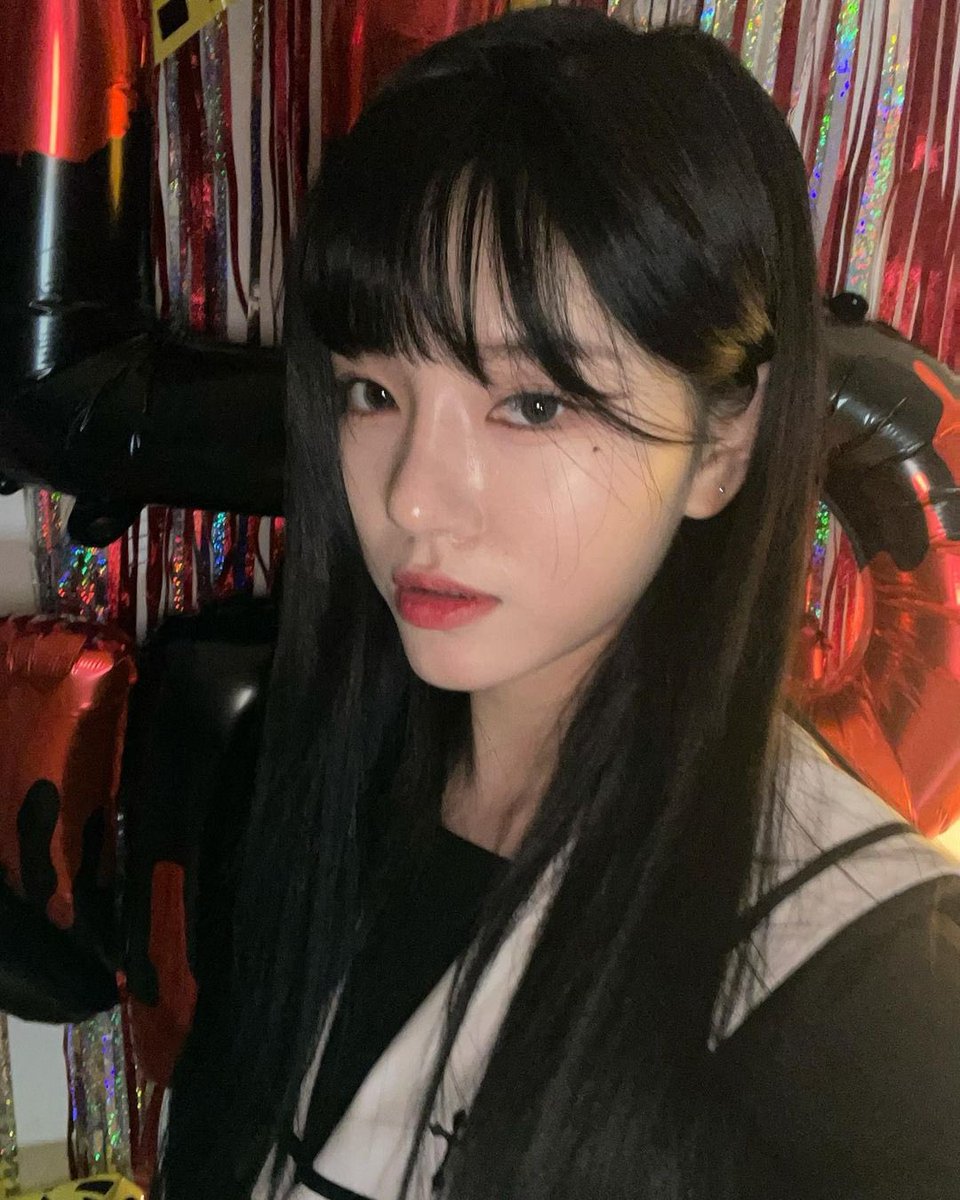 RAYEONLOOKS's tweet photo. instagram update
#fanatics #rayeon #이나연 https://t.co/edyOxhCrfn
