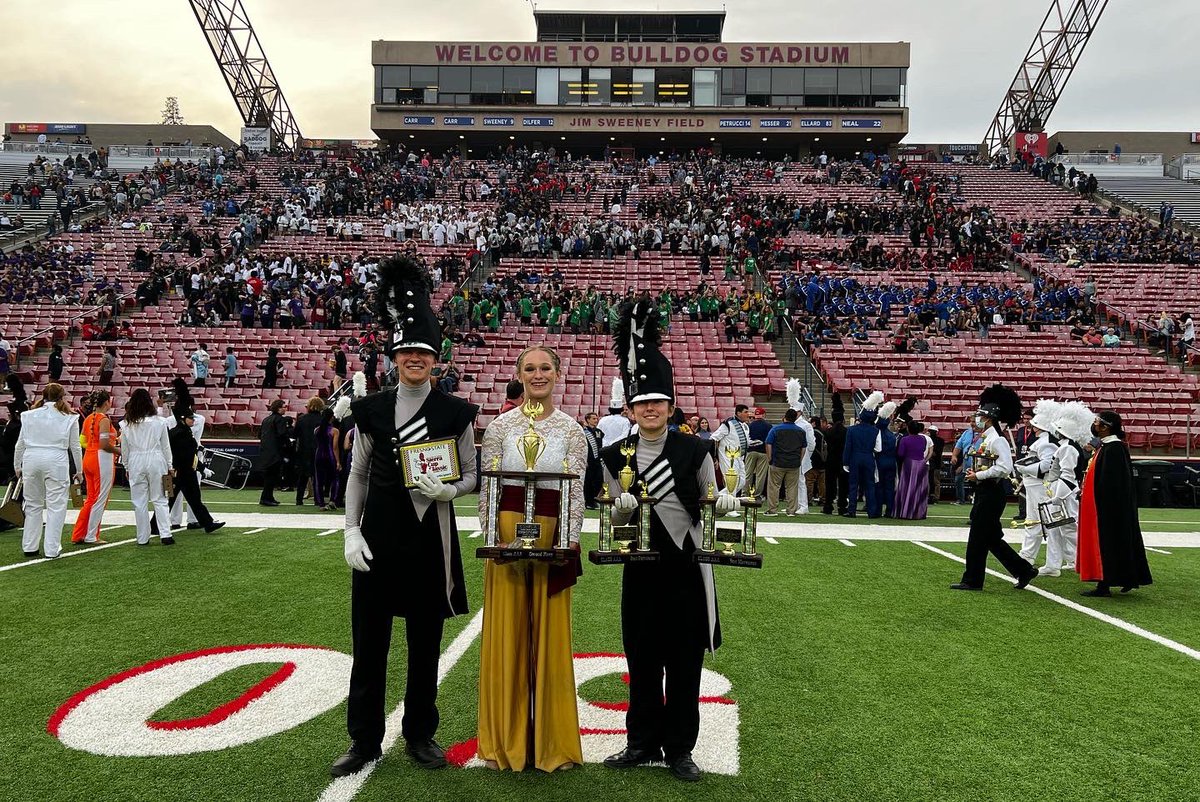 cloviswestmusic's tweet photo. An outstanding performance at Fresno State’s Sierra Cup Classic! 2nd in class and caption awards for Visual and Percussion!
#WhereWeOughtToBe #CWMB #SierraCupClassic https://t.co/VYUoyOZ8MT